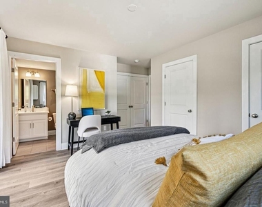 656 Arden Court - Photo Thumbnail 25
