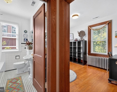 420 W Cork Street - Photo Thumbnail 37