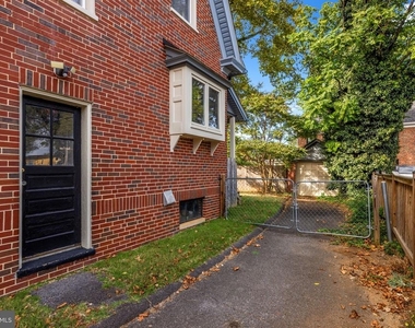 420 W Cork Street - Photo Thumbnail 4