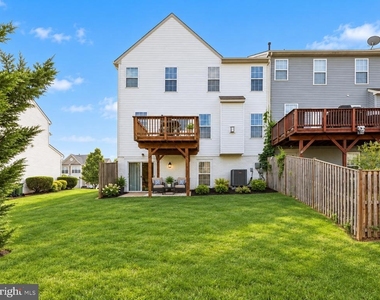 117 Holmes Street - Photo Thumbnail 1