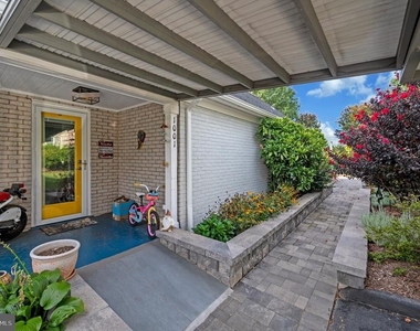 1001 Clearview Avenue - Photo Thumbnail 20