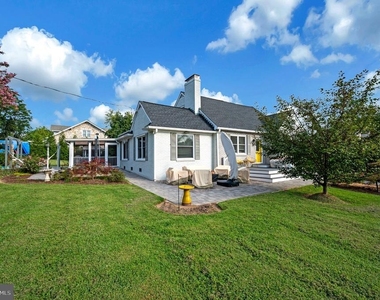 1001 Clearview Avenue - Photo Thumbnail 4