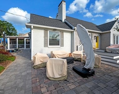 1001 Clearview Avenue - Photo Thumbnail 5
