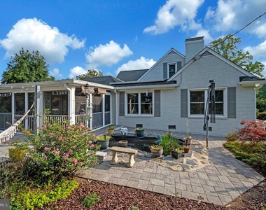 1001 Clearview Avenue - Photo Thumbnail 9