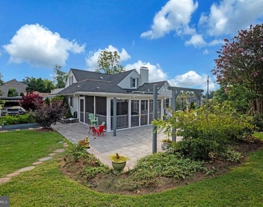 1001 Clearview Avenue - Photo Thumbnail 12