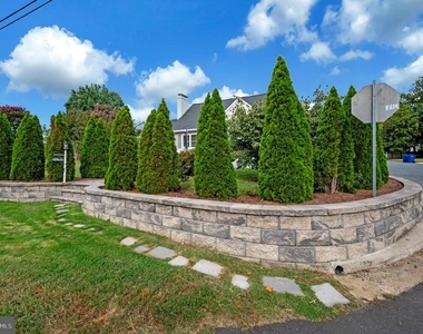 1001 Clearview Avenue - Photo Thumbnail 64