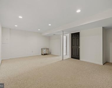 2033 Germander Way - Photo Thumbnail 42