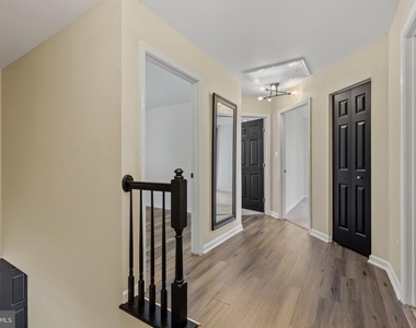 2033 Germander Way - Photo Thumbnail 29