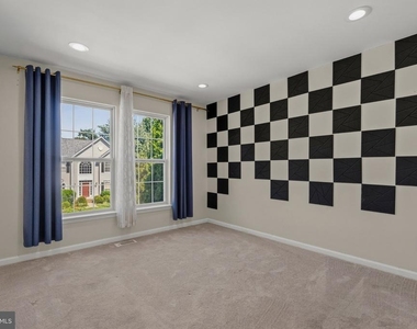 2033 Germander Way - Photo Thumbnail 34
