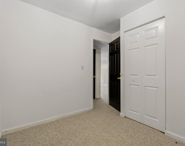 2033 Germander Way - Photo Thumbnail 28