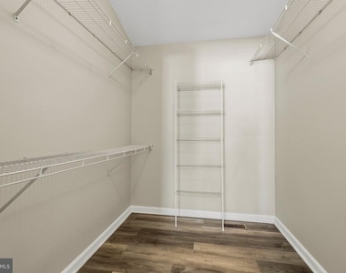 2033 Germander Way - Photo Thumbnail 39