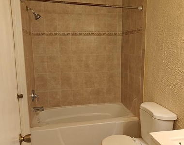 15245 Coachman Terrace - Photo Thumbnail 12