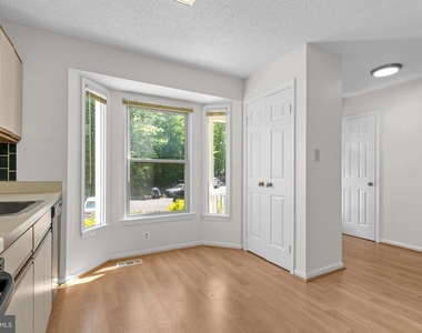 11513 Hill Meade Lane - Photo Thumbnail 7
