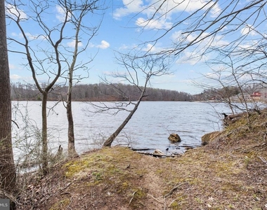 11513 Hill Meade Lane - Photo Thumbnail 37