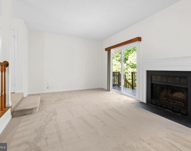 11513 Hill Meade Lane - Photo Thumbnail 16