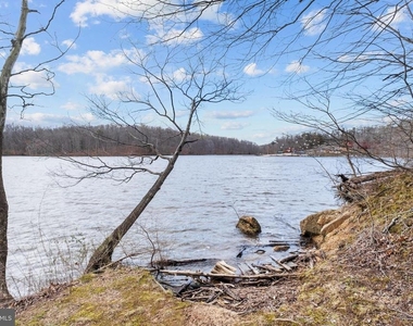 11513 Hill Meade Lane - Photo Thumbnail 36