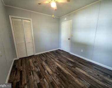 1457 Oak Park Road - Photo Thumbnail 5