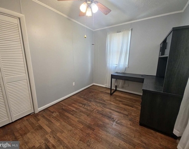 1457 Oak Park Road - Photo Thumbnail 3