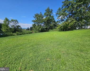 1457 Oak Park Road - Photo Thumbnail 6