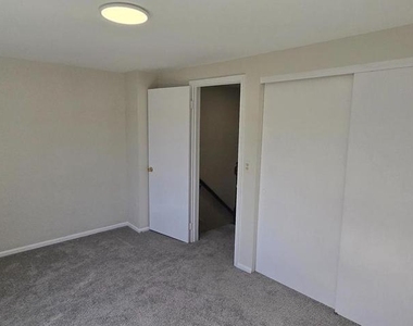 15 Asbury Way - Photo Thumbnail 11