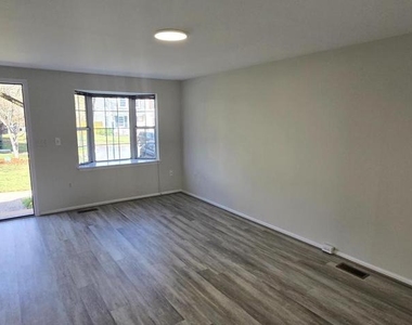 15 Asbury Way - Photo Thumbnail 3