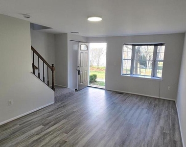 15 Asbury Way - Photo Thumbnail 4