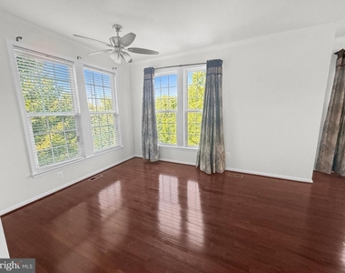 22647 Vienna Green Terrace - Photo Thumbnail 17