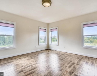 20569 Milbridge Terrace - Photo Thumbnail 10