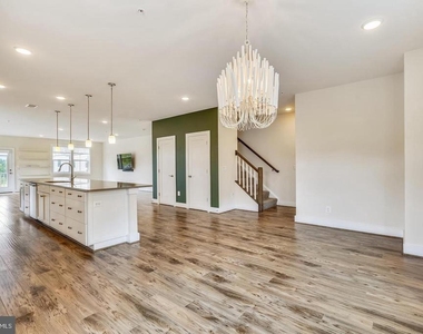 20569 Milbridge Terrace - Photo Thumbnail 5
