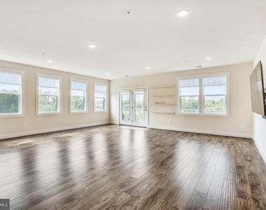 20569 Milbridge Terrace - Photo Thumbnail 6