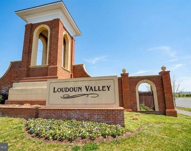 23086 Weybridge Square - Photo Thumbnail 20