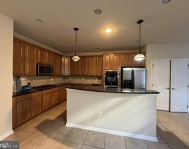19378 Coppermine Square - Photo Thumbnail 10
