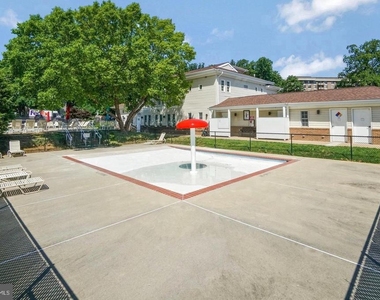 1935 Wilson Lane - Photo Thumbnail 22