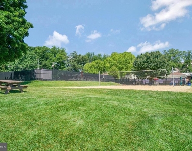 1935 Wilson Lane - Photo Thumbnail 20