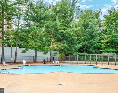 1800 Old Meadow Road - Photo Thumbnail 35
