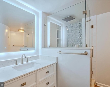 1800 Old Meadow Road - Photo Thumbnail 18
