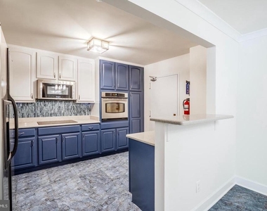 1800 Old Meadow Road - Photo Thumbnail 7
