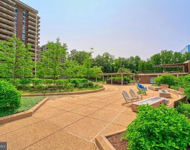 1800 Old Meadow Road - Photo Thumbnail 31