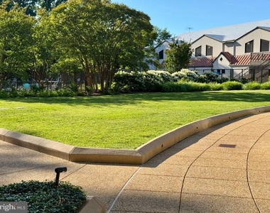 1800 Old Meadow Road - Photo Thumbnail 25