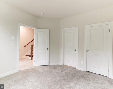 13036 Hattontown Square - Photo Thumbnail 6