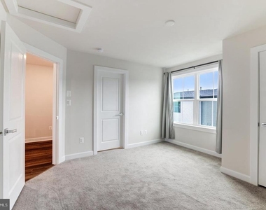 13036 Hattontown Square - Photo Thumbnail 51