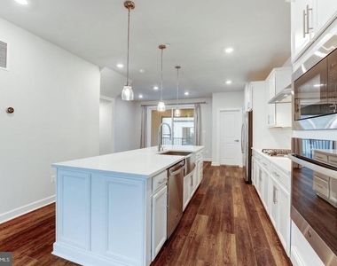 13036 Hattontown Square - Photo Thumbnail 20