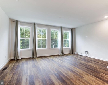 13036 Hattontown Square - Photo Thumbnail 23