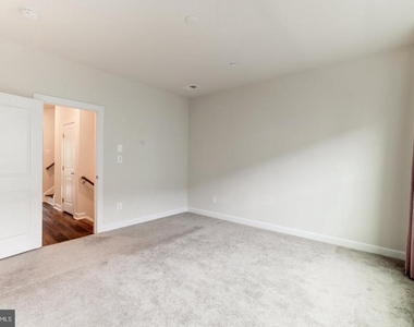 13036 Hattontown Square - Photo Thumbnail 36