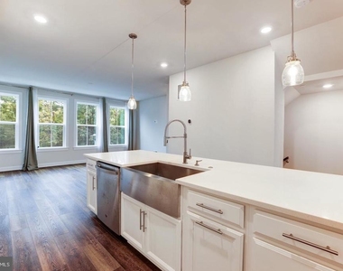 13036 Hattontown Square - Photo Thumbnail 18