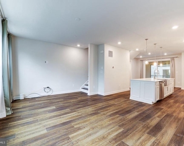13036 Hattontown Square - Photo Thumbnail 24