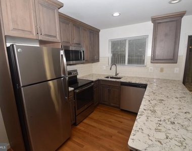 1436 Greenmont - Photo Thumbnail 7