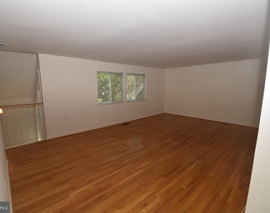 1436 Greenmont - Photo Thumbnail 16