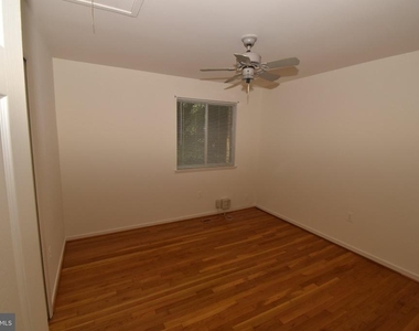 1436 Greenmont - Photo Thumbnail 10