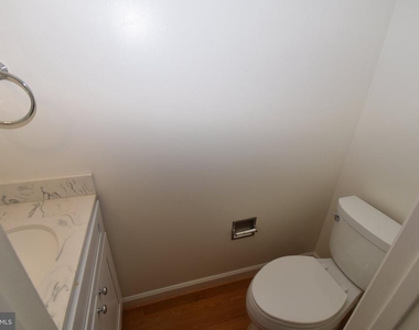 1436 Greenmont - Photo Thumbnail 21